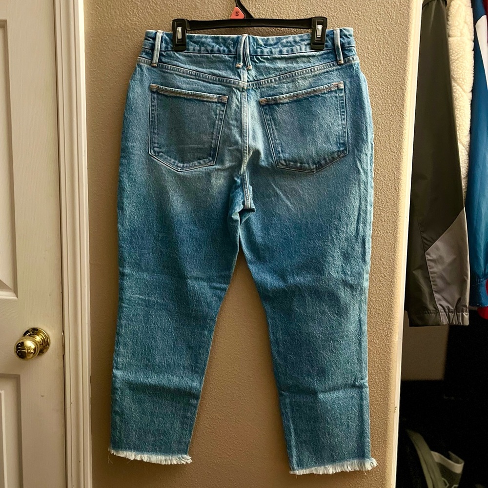 Good American Blue Straight Leg Jeans with Raw Hem - Picture 5 of 6
